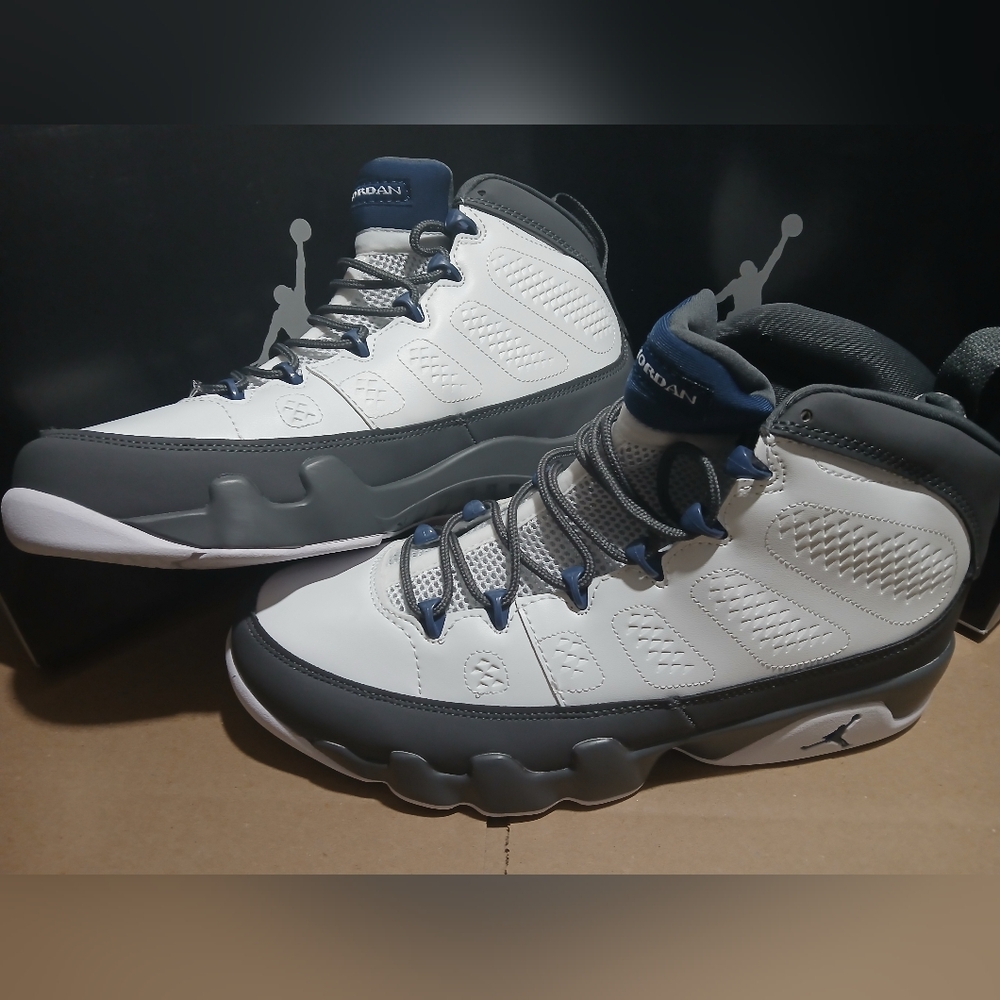Retro 9 Men's White and Dark Gray Sneakers